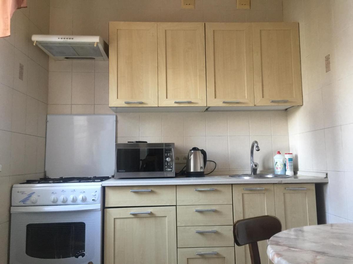Apartment Near Train Station And Close To City Center Київ Екстер'єр фото