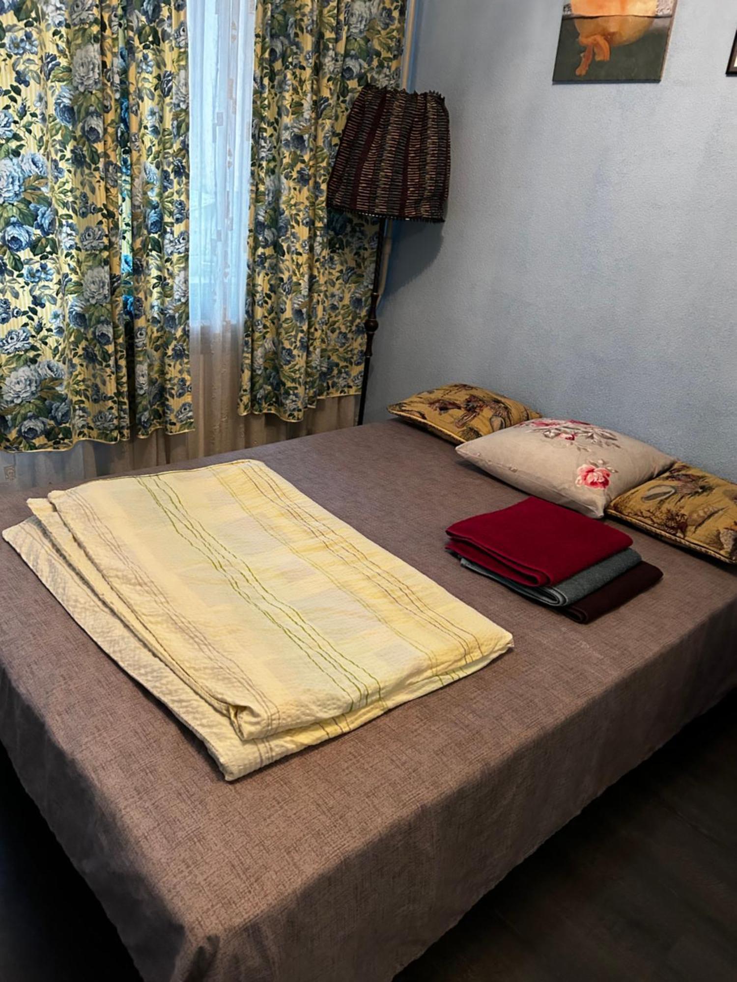 Apartment Near Train Station And Close To City Center Київ Екстер'єр фото