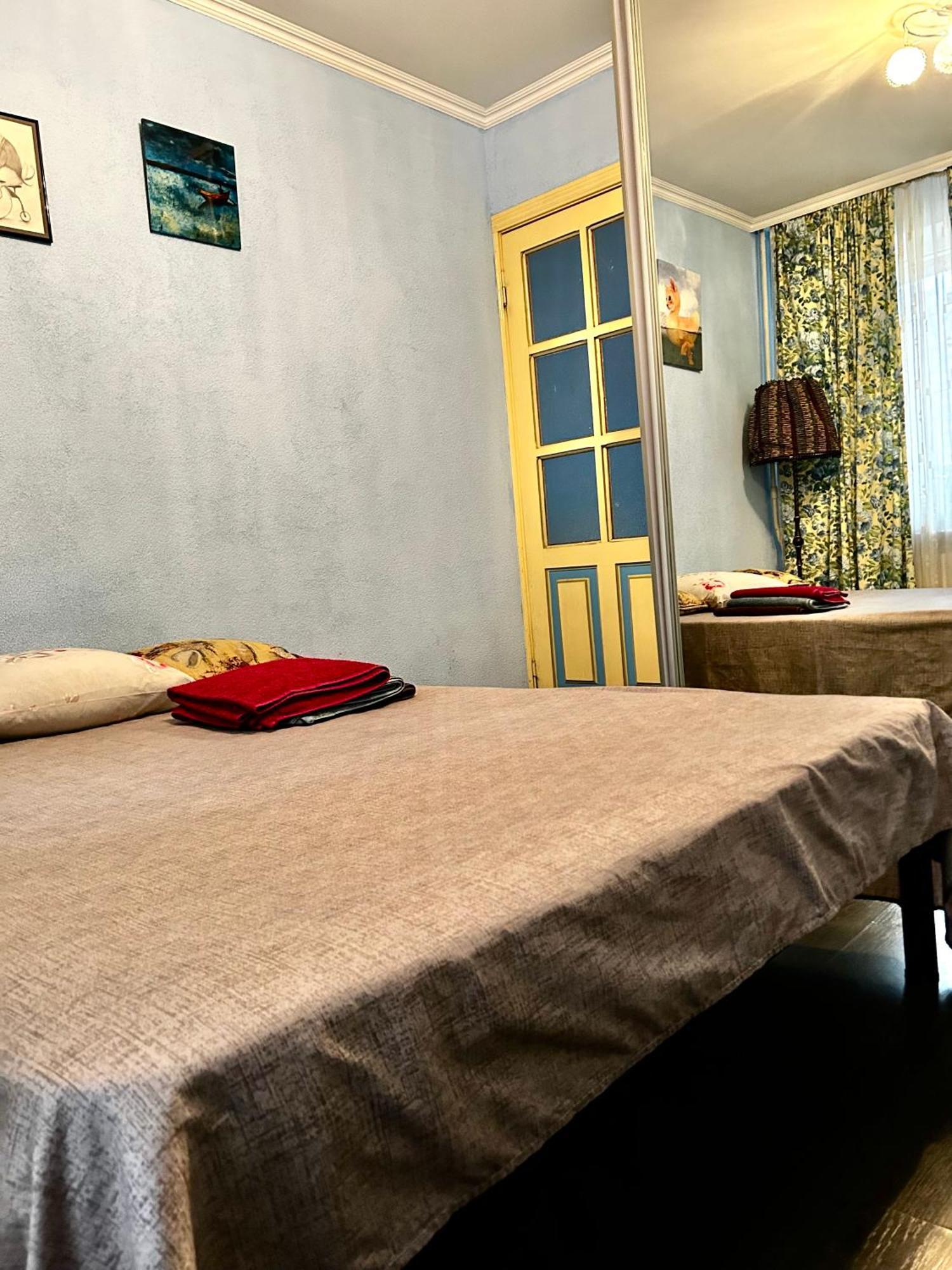 Apartment Near Train Station And Close To City Center Київ Екстер'єр фото